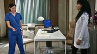 Portia throws Willow's wedding invitation in the trash before she tells her the truth about Drew's blackmail on General Hospital | Image: ABC